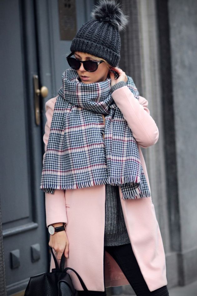 How To Style Oversized Scarves For Women: Trend Is Back 2023