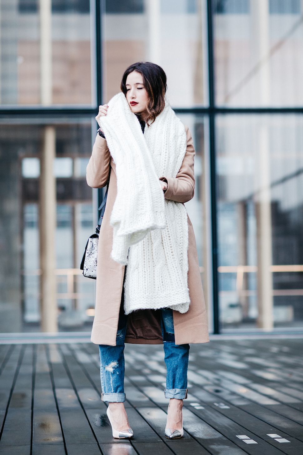 How To Style Oversized Scarves For Women Trend Is Back 2023