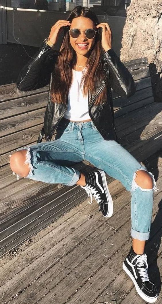 How To Style Ripped Jeans: Best Street Style Looks 2022