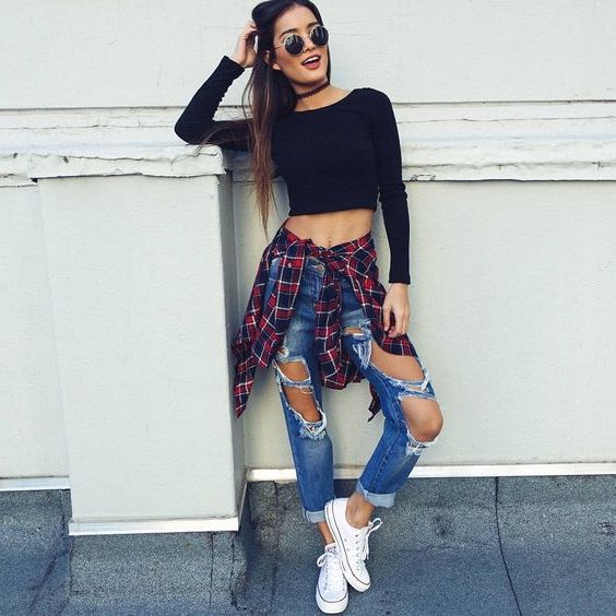 How To Style Ripped Jeans: Best Street Style Looks 2023