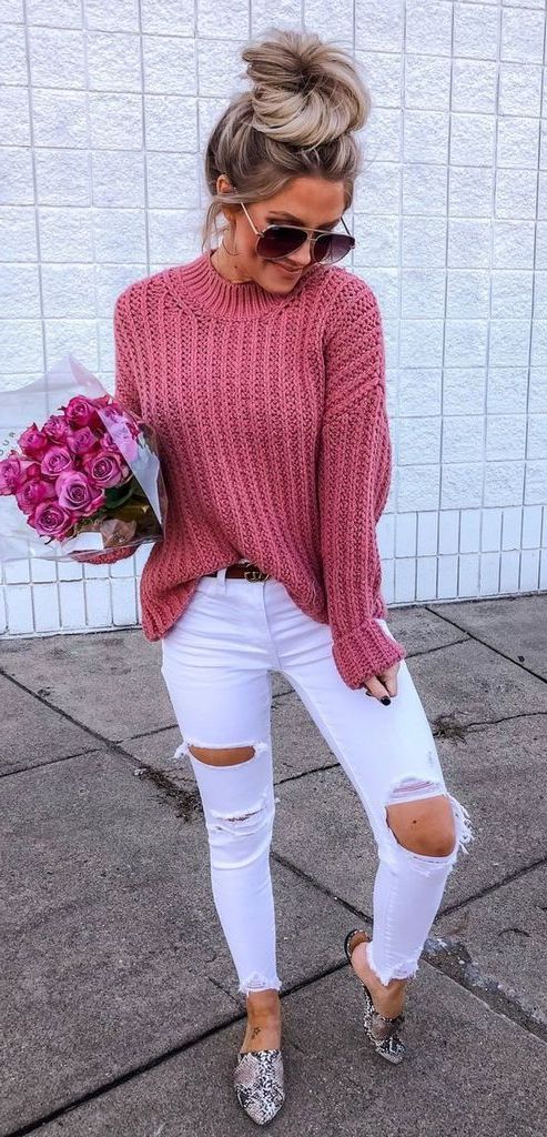 How To Style Ripped Jeans: Best Street Style Looks 2023