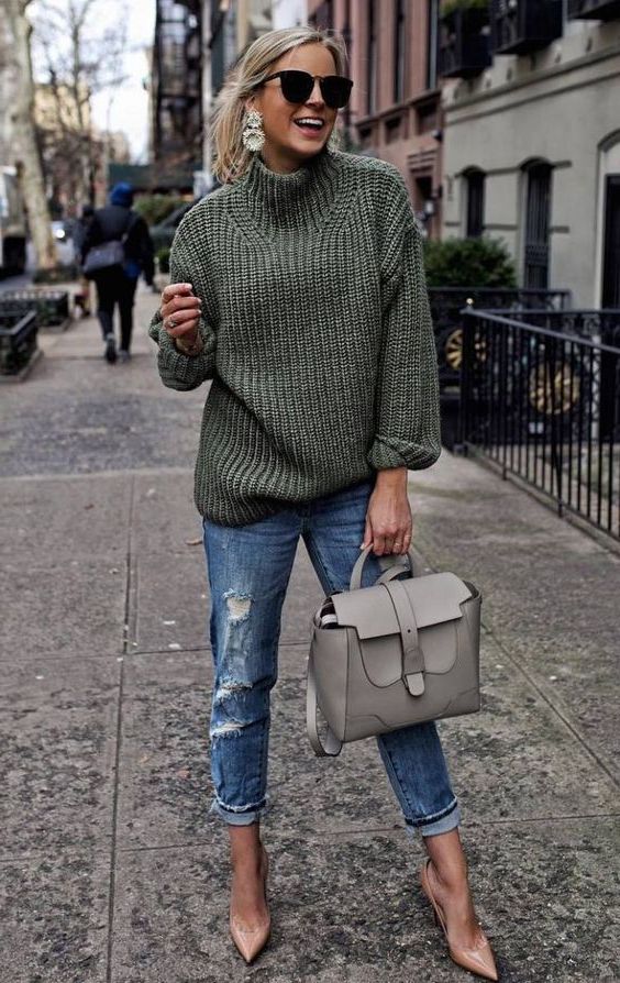 How To Style Ripped Jeans: Best Street Style Looks 2023