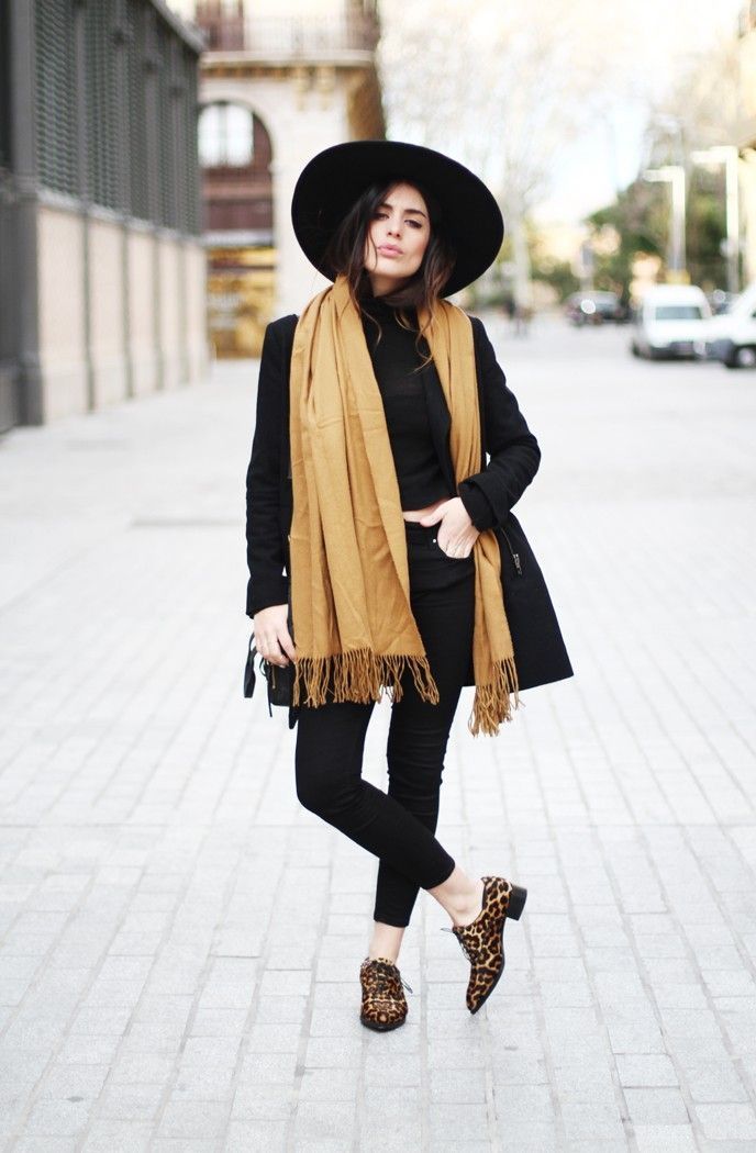 French Style Women Tips: Parisian Outfits 2023