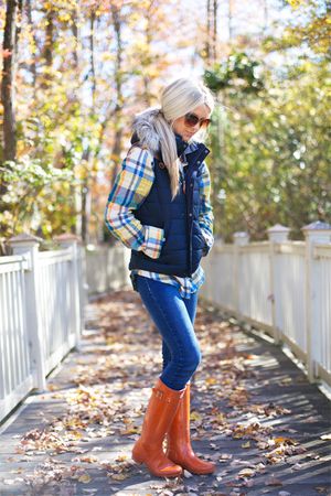 25 Ways To Wear Puffer Vests For Women 2022