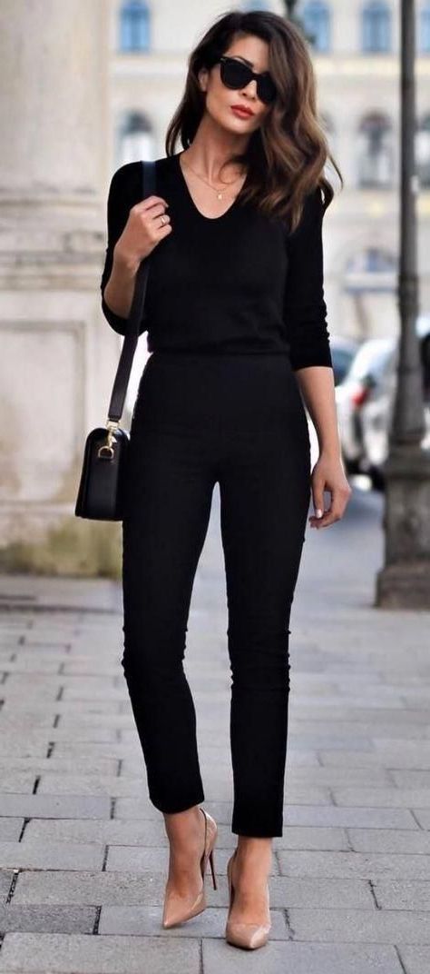 French Style Women Tips: Parisian Outfits 2022