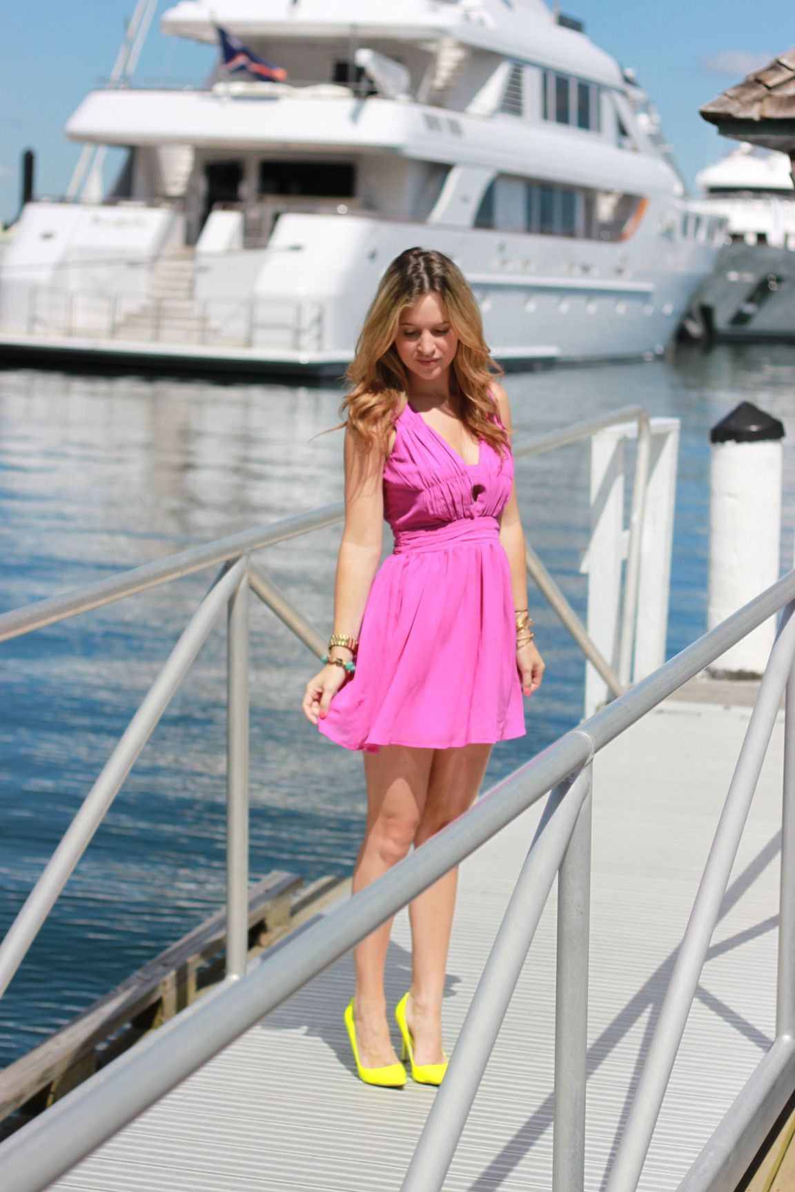 what-color-shoes-to-wear-with-pink-dress-that-ll-look-classy