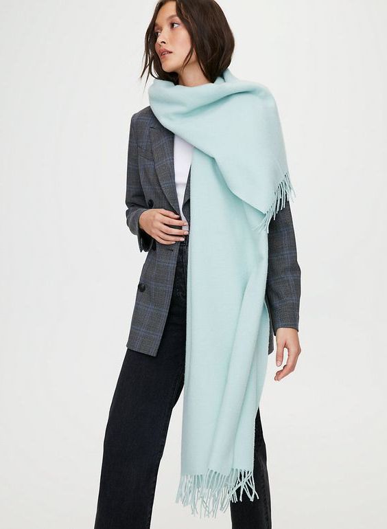 How To Style Oversized Scarves For Women: Trend Is Back 2022