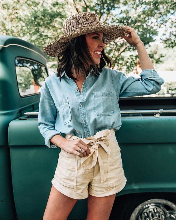How To Wear Chambray Shirts For Ladies 2022