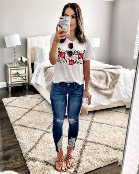 sandals with jeans girl