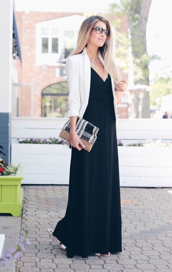 What To Wear With Maxi Dresses: Full Guide 2023