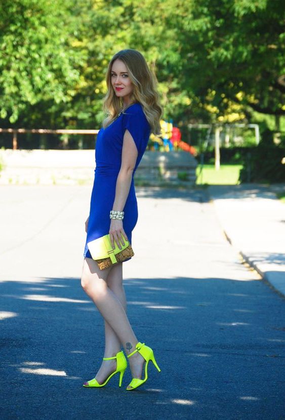 What Shoes Can I Wear With Blue Dresses 2023