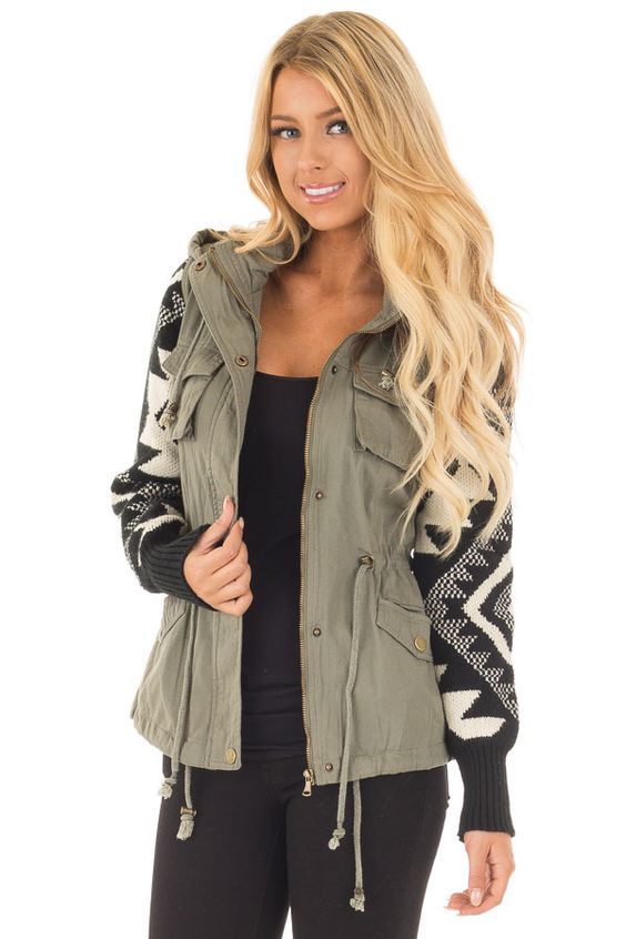 How To Wear Utilitarian Cargo Jackets For Women 2023
