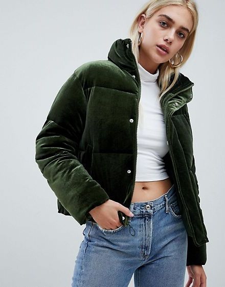 Linen puffer jacket & LV boots (Horkruks)  Puffer jacket outfit, Puffer  jacket women, Green puffer jacket