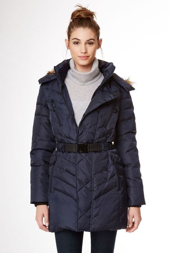 What To Wear With Puffer Jackets For Women This Winter: Best Guide 2023