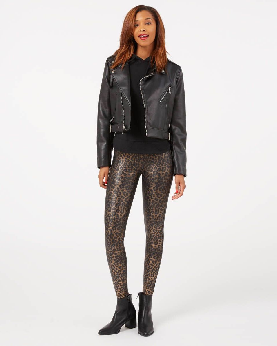 What Top To Wear With Faux Leather Leggings On It's Neck