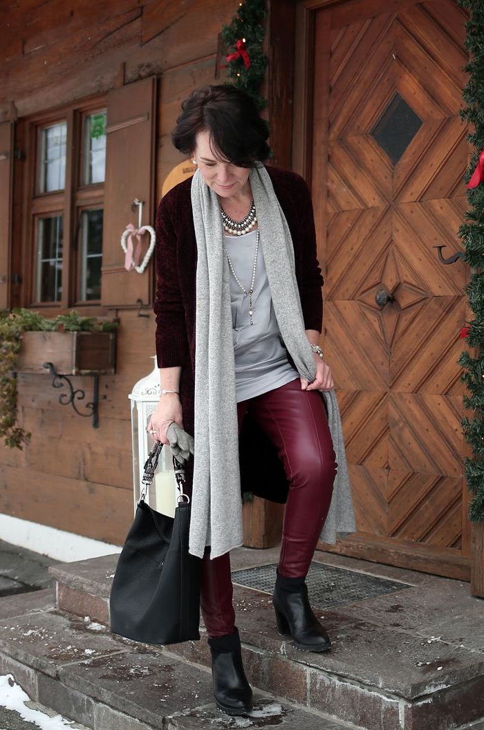 18 Faux Leather Leggings Tested Outfit Ideas 2021 - LadyFashioniser.com