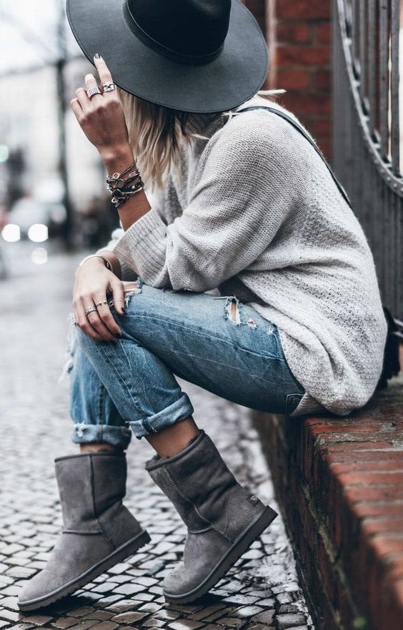 How To Wear Uggs: Complete Guide For Women 2023