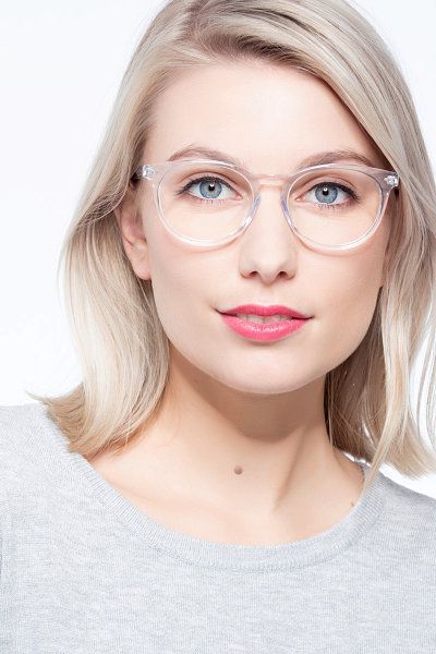 Eyewear Trends For Women 2022