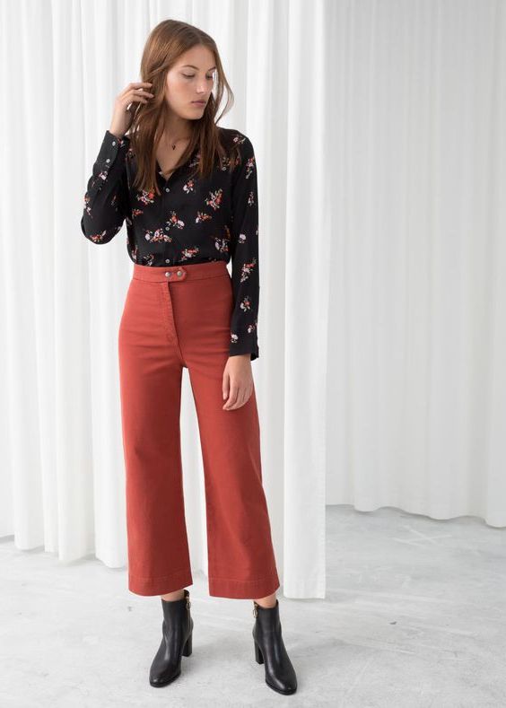Valentino Wool Concealed Trousers in Red Womens Clothing Trousers Save 61% Slacks and Chinos Capri and cropped trousers 
