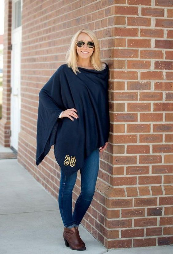 Complete Guide: How To Wear A Poncho (40+ Outfit Ideas) 2023