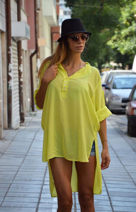 How to Wear Oversized Shirts For Women: Best Ideas To Copy 2023
