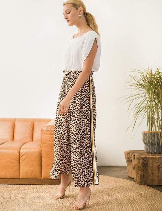 Complete Guide On Printed Pants For Women 2023