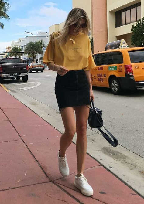 black mini skirt outfit ideas