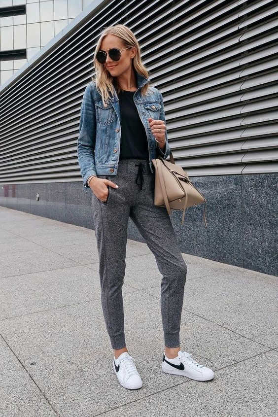 grey joggers black top