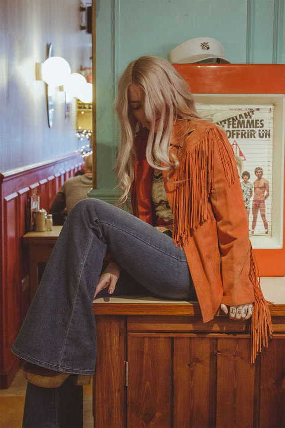 24 Outfit Ideas With Fringed Jackets 2022