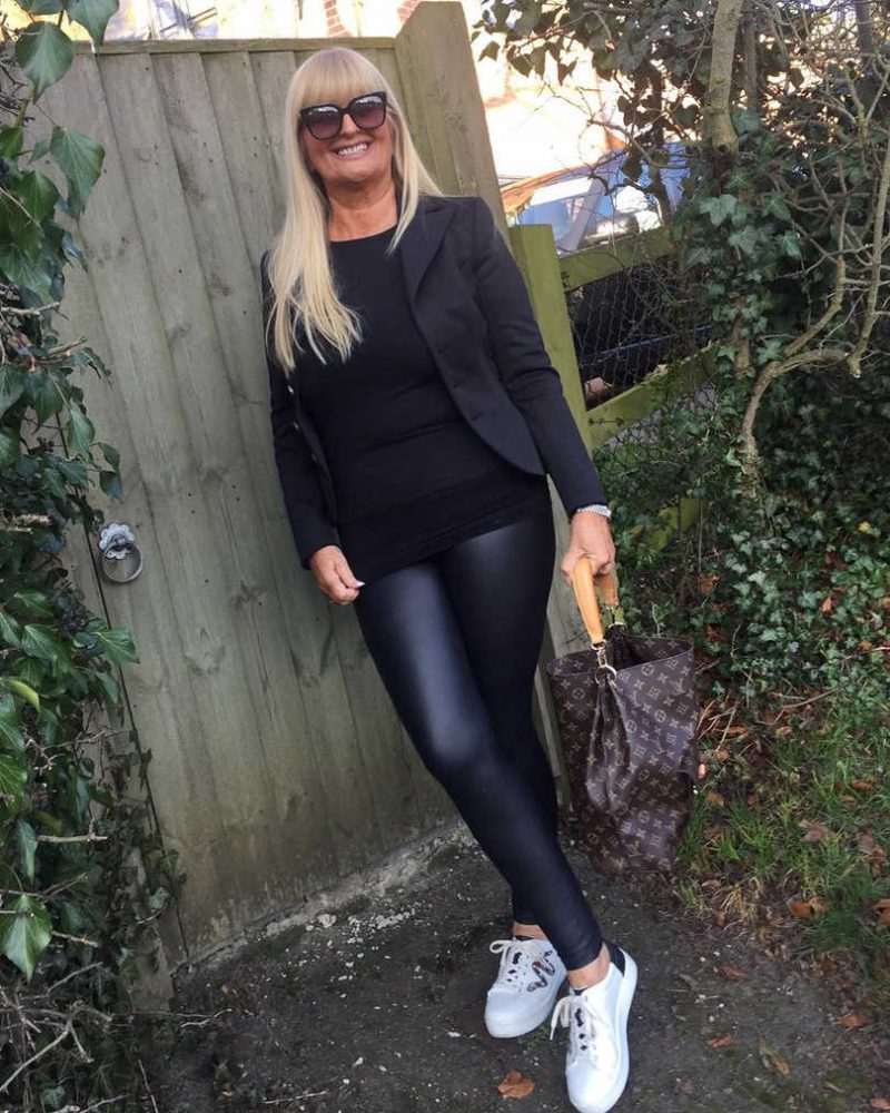 Black Leggings 44 Outfit Ideas For Women To Try Next Week 2023