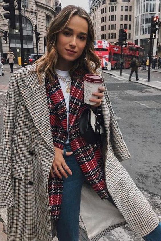 How To Dress Like Londoner: Look Like A Real British Girl 2022