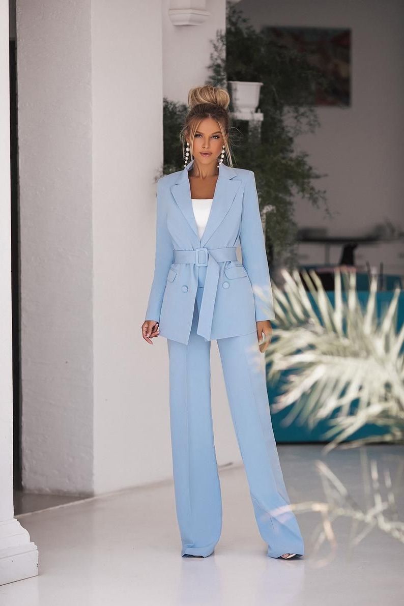 Light Blue Pants Outfits For Women: Easy, Simple And Fresh 2022