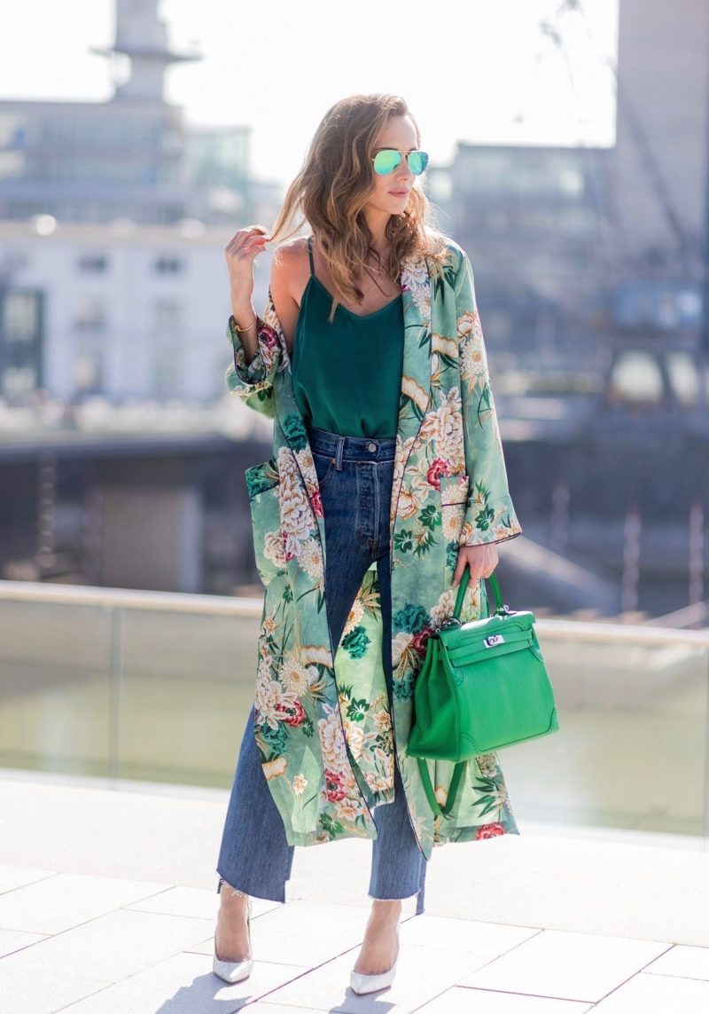 Stylish Ways to Wear Kimono With Jeans 2023