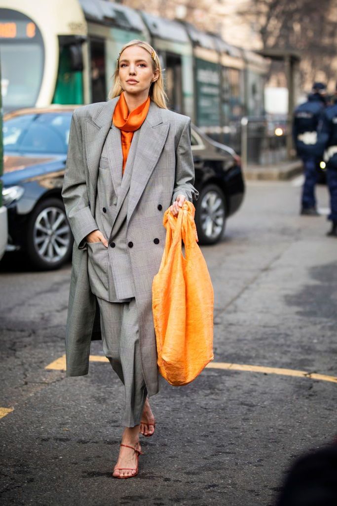 Orange Color Clothes Combinations: Easy Street Style Ideas 2022