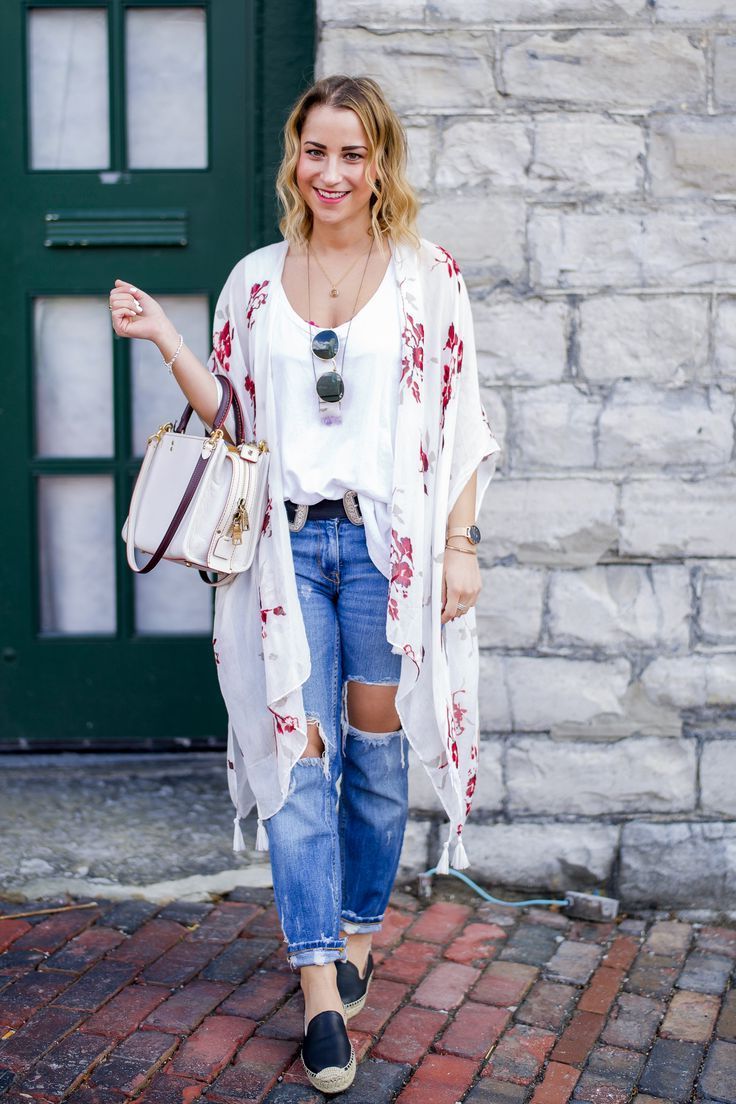 Stylish Ways to Wear Kimono With Jeans 2023