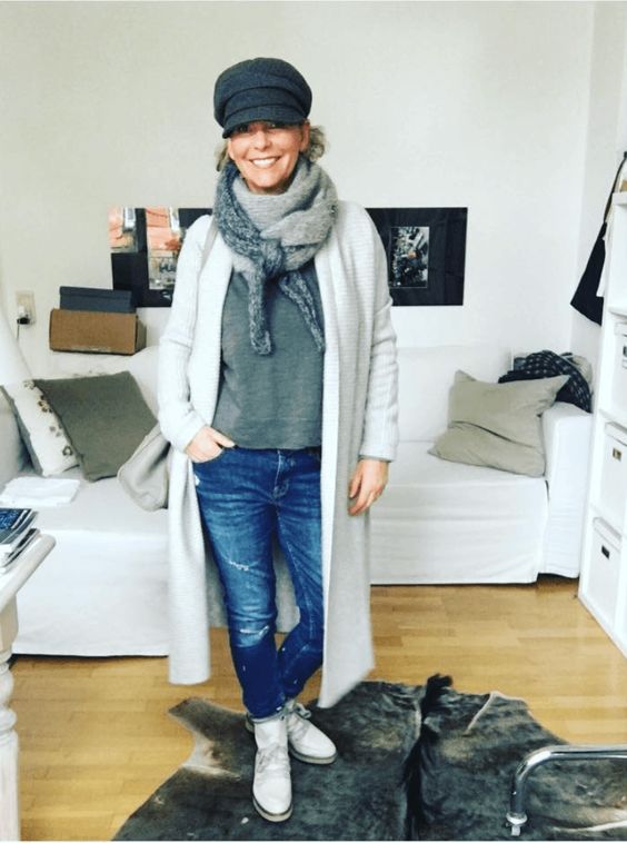 Travel Looks For Women Over 50 To Wear This Winter 2023